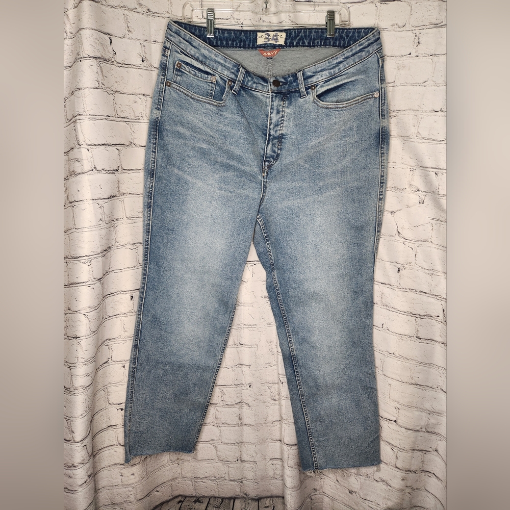 We The Free CRVY High‎ Rise Cropped Jean Size 34